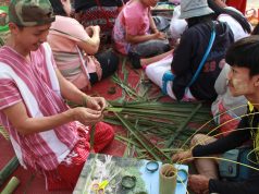 ကီၢ်ကၠီၣ်တဲၣ်ပူၤကလုာ်ဒူၣ်တဖၣ် ဒ်သိးတၢ်ကပာ်ပနီၣ်၀ဲအလုၢ်အၦ့ၤအဂီၢ် ဟ့ၣ်ခီနီၤလိာ်သကိး လုၢ်လၢ်ထူသနူ