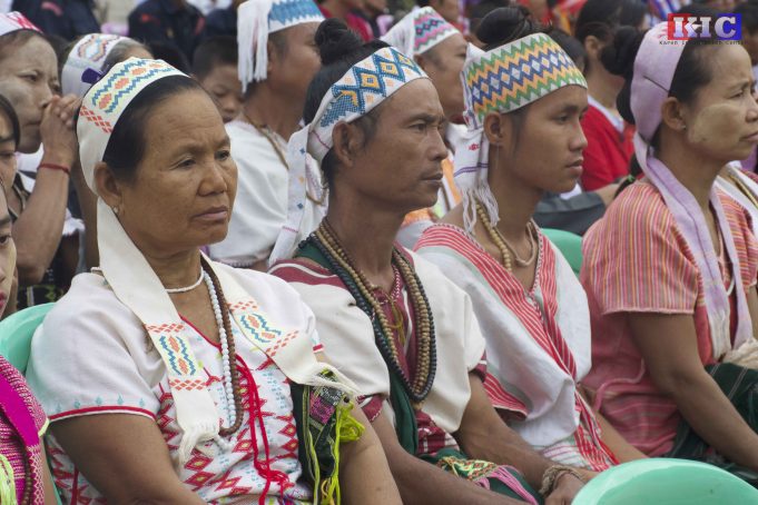 မိၣ်ကီၢ်စဲၣ်အပူၤ ကညီကလုာ်လၢအခိၣ်ဂီၤတအိၣ်ဘၣ် ကအိၣ်၀ဲ ၅၀ႇ ၀၀၀ ဘျဲၣ်