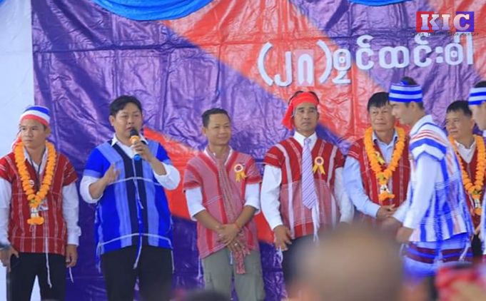 ကညီကလုာ်ဒူၣ်လၢအတုၤအိၣ်ကီၢ်ကၠီၣ်တဲၣ် အဂၤသၢကထိဘျဲၣ် ကဟ့ၣ်ဆိဃာ်တၢ်ဖး