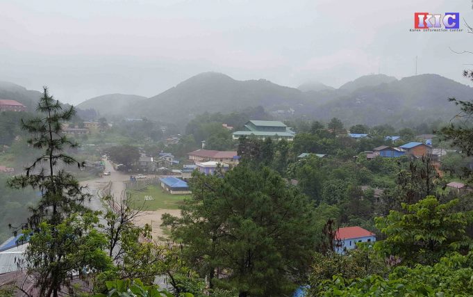 ဟီၣ်ခိၣ်လီၢ်လၢမိၢ်လုၢ်ပၢ်လၢ်ပၢ၀ဲတဖၣ် ကမၤ၀ဲဒ်သိးကကဲထီၣ်ဟီၣ်ခိၣ်လီၢ်လၢပဒိၣ်ပာ်ပနီၣ်၀ဲအဂ့ၢ် ကညီဘျီၣ်ဒိၣ်ခၢၣ်စးလၢအမၤနၢၤတၢ်ဃုထၢစံး၀ဲ