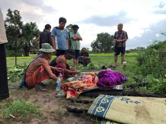 လူၢ်ပျဲၢ်ကီၢ်ဆၣ် ကီၣ်မၠးကၠံသ၀ီအပူၤ ဖိသၣ် ၂ ဂၤလီၤအုးသံလၢထံ