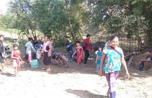 ခီဖျိတၢ်ဒုးကဲထီၣ်ကိးနံၤဒဲးအဃိ ကမျၢၢ်လၢအိၣ်ဘူးဒီးတၢ်ဒုးကဲထီၣ်အလီၢ်တဖၣ် တုၤလၢခဲအံၤက့ၤလၢဟံၣ်တဘူၣ်ဒံးဘၣ်