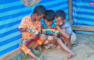 တၢ်ရဲၣ်တၢ်ကျဲၤအိၣ်လၢကမၤလိန့ၢ်ဖိသၣ်လၢအဘၣ်ဃ့ၢ်မှံဟးဖျိးတဖၣ်အလံာ်
