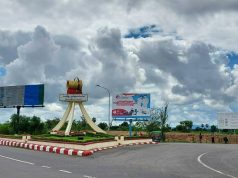 ဖၣ်အၣ်၀့ၢ်ပူၤခီဖျိမ့ၣ်အူသံတလီၢ်လီၢ်အဃိဘၣ်သူက့ၤလၢမ့ၣ်အူစဲးဒီး(Solar)