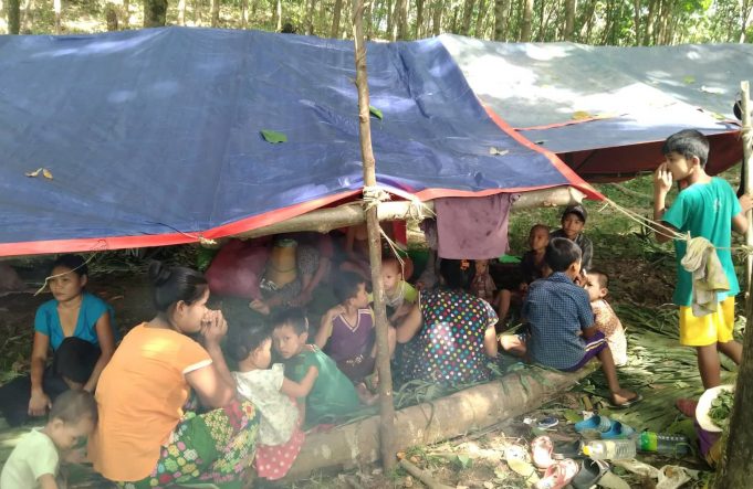 ခ့ၣ်အဲၣ်ယူၣ်တၢ်ပၢဟီၣ်က၀ီၤပူၤကမျၢၢ်ၦၤဃ့ၢ်မှံဟးဖျိးအဂၤ(၃၀၀ႇ၀၀၀)ဘျဲၣ်အဂီၢ်လိၣ်ဘၣ်တၢ်ဆီၣ်ထွဲမၤစၢၤ