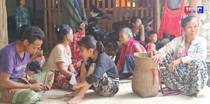 သုးမီၤစိရိၤကဘီယူၤဟဲတ့ၢ်လီၤမ့ၣ်ပိၢ်အဃိ လိၣ်ရှါလီၢ်က၀ီၤကမျၢၢ်အဂၤ(၂၀၀၀)ဃၣ်ဃၣ်ဘၣ်ဃ့ၢ်ထီၣ်