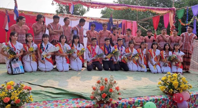 ကျံးတူၤသ၀ီ တီၤထီကၠိ မၤတၢ်ပျၢ်ကၠိမူးတၢ်ရဲၣ်တၢ်ကျဲၤ၀ံၤ၀ဲလံ