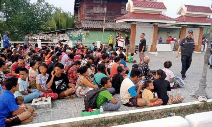 ခီဖျိတၢ်ဒုးကဲထီၣ်လၢသ၀ီပူၤအဃိကမျၢၢ်လၢအကယၤဘၣ်ဃ့ၢ်ထီၣ်လၢယိၤကီၢ်တကပၤ