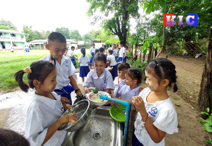 ကီးတရံးကီၢ်ဆၣ် ဒူသ၀ီတဖၣ်အပူၤ ၦၤဖိဒံဖိသၣ်ဆိးက့အိၣ်တဆူၣ်ဘၣ်အါမး