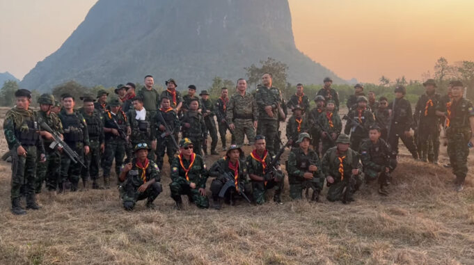(KNA)တိာ်ပာ်လၢလါလၢာ်ကထီထီၣ်ဖံဘၣ်ခိၣ်တၢ်ပနီၣ်