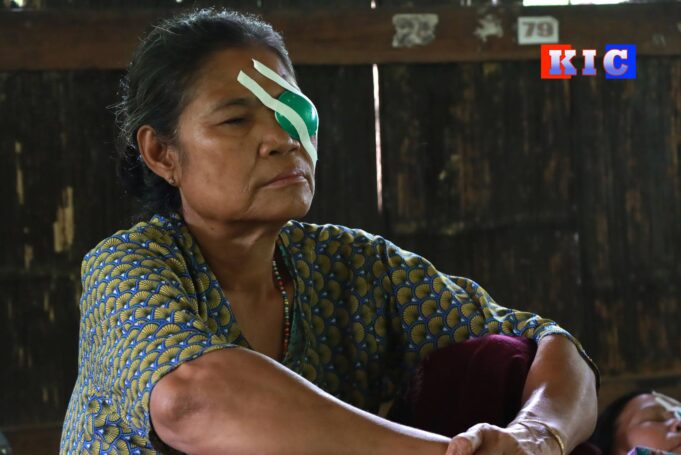 ခ့ၣ်အဲၣ်ယူၣ်ႇဖၣ်အၣ်ကီၢ်ရ့ၣ်တီခိၣ်ရိၢ်မဲမၤ၀ဲတၢ်ကူစါယါဘျါကလီကမျၢၢ်(၃၀၀)ဘျဲၣ်အမဲာ်ချံ