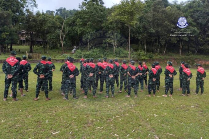 ချၢၣ်လွံၢ်ထူၣ်ကီၢ်ရ့ၣ်ႇ(၆)လါတၢ်ဒုးအပူၤပယီၤသုး(၂၇၀)ဂၤဘျဲၣ်သံကွံာ်၀ဲဒီးဘၣ်ဒိ(၁၅၀)ဂၤ