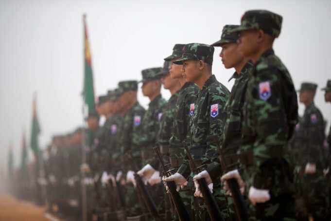 (KNLA)အိၣ်ဒီးမူဒါနီၢ်နီၢ်လၢကဒီသဒၢကမျၢၢ်ထံဖိကီၢ်ဖိလၢသုးမီၤစိရိၤသနူအတၢ်ဆီၣ်တံၢ်မၤနၢၤအဂ့ၢ် KNU စံး၀ဲ