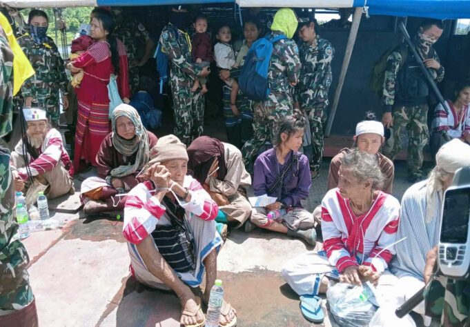 ဖုအ့သံးဒီးအပှၤတဖၣ်ကီၢ်ကၠီၣ်တဲၣ်လိၥ်ကွီၢ်အဝဲသ့ၣ်လၢတၢ်ဂ့ၢ်ခိၣ်သ့ၣ်(၃)ထံၣ်