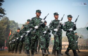 ကဒုးပျီကွံၥ်သုးမီၤစိရိၤသုးကလၢၤလၢအိၣ်(ပရဲလိၥ်ကျိ)ဟီၣ်ကဝီၤပူၤတဖၣ်အဂီၢ်တၢ်ဒုးအိၣ်ထီၣ်ကဒီးဝဲ(ပရဲလိၥ်ကျိခဲၣ်ဖ့)