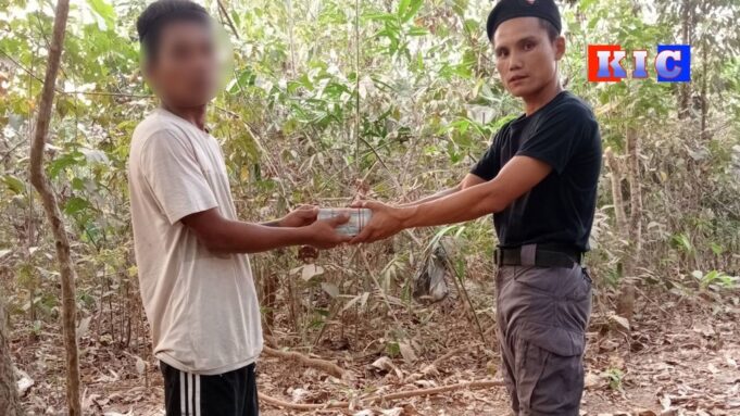 စွ့ၣ်ကိပယီၤသုးကလၢၤအပှၤဟဲက့ၤပၥ်လီၤကဒီးစုက၀ဲၤတဂၤလၢ(သုးရ့ၣ် ၁)အအိၣ်ဃုၥ်ဒီးစုက၀ဲၤ
