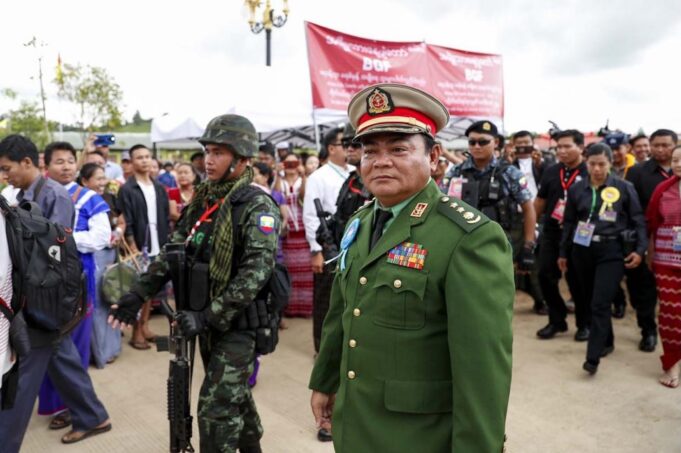 BGF ဟ့ၣ်လီၤဆီၣ်ထွဲမၤစၢၤစ့အကလီၢ်(၃၅၀၀၀)ကၠးဆူကမျၢၢ်ဘၣ်ကီဘၣ်ခဲလၢတူၢ်ဘၣ်ဟီၣ်ခိၣ်ဟူးတဖၣ်အဂီၢ်