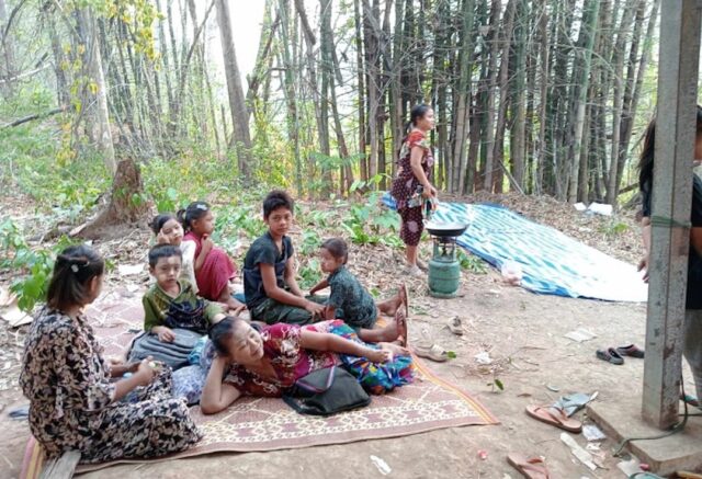 ထံခံဒီးထံထၣ်ဟီၣ်ကဝီၤ သုးကီၣ်ကးကလံၤကျါတၢ်ဒုးအဃိ သဝီ(၆)ဖျၢၣ်ကမျၢၢ်ဘၣ်ဃ့ၢ်ပဒ့ၣ်သး