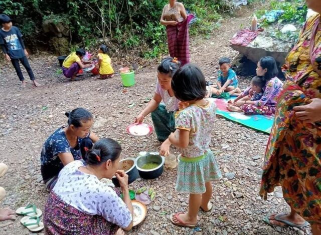 ကၠဲးထိၣ်ကီၢ်ဆၣ်ပူၤကမျၢၢ်(၂၀၀၀)ဘျဲၣ်လၢဃ့ၢ်ထီၣ်တဖၣ်လိၣ်ဘၣ်တၢ်ဆီၣ်ထွဲမၤစၢၤအဂ့ၢ် ခ့ၣ်အဲၣ်ယူၣ်စံး၀ဲ