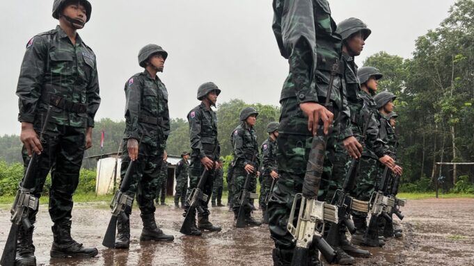 PDF ဟ့ၣ်ပလီၢ်ဒူသ၀ီကမျၢၢ်လၢအိၣ်ပရဲလိၥ်ကျိကပိၤကပၤတဖၣ်လၢကဟးပလဲၥ်သး