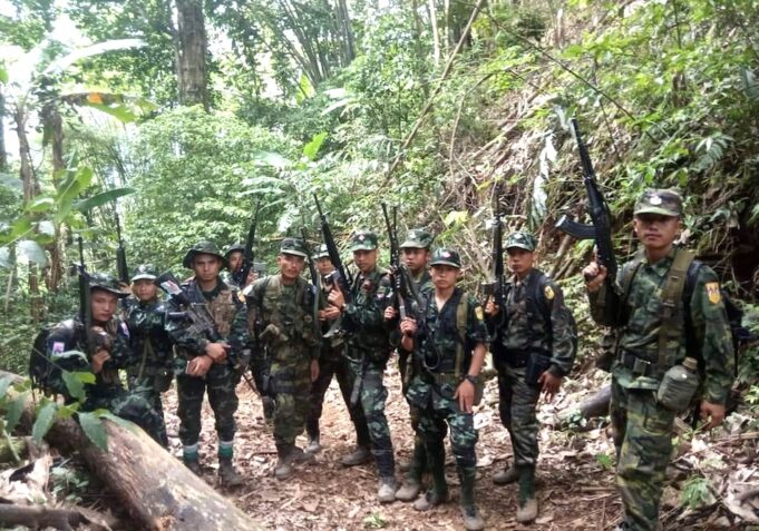 ခ့ၣ်အဲၣ်ယူၣ်-မုၢ်တြီၢ်ကီၢ်ရ့ၣ် တလါအတီၢ်ပူၤ တၢ်ဒုးကဲထီၣ်(၁၀၀)ဘျဲၣ်ပယီၤသုးသံ(၃၉)အဂၤ