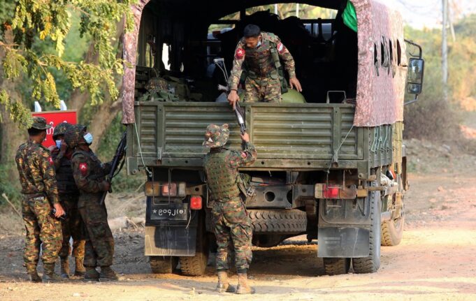 လၢကမၤအါထီၣ်သုးဂံၢ်ဘါအဂီၢ်ပယီၤသုးဟဲထီၣ်တုၤလၢပနွဲၢ်ကျါသုးကလၢၤ