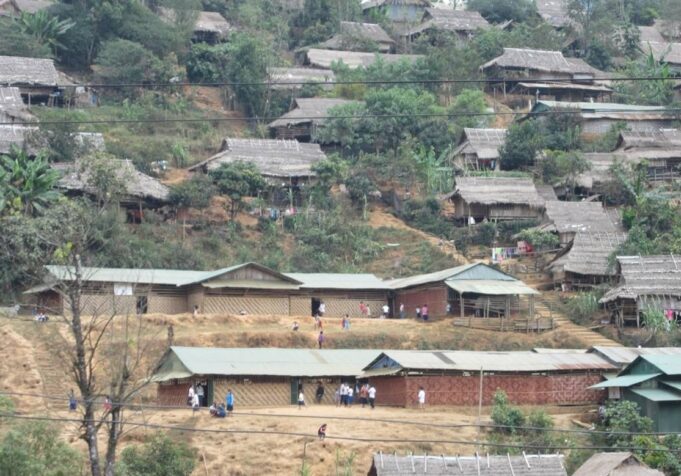 ဟီၣ်ခိၣ်ဒီးဘ့ၣ်ကညီကရၢအဖု(၂၀)ဃ့ထီၣ်ဝဲလၢ တၢ်ကမၤအါထီၣ်တၢ်မၤစၢၤလၢ ပှၤဘၣ်ကီဘၣ်ခဲဖိအဂီၢ်