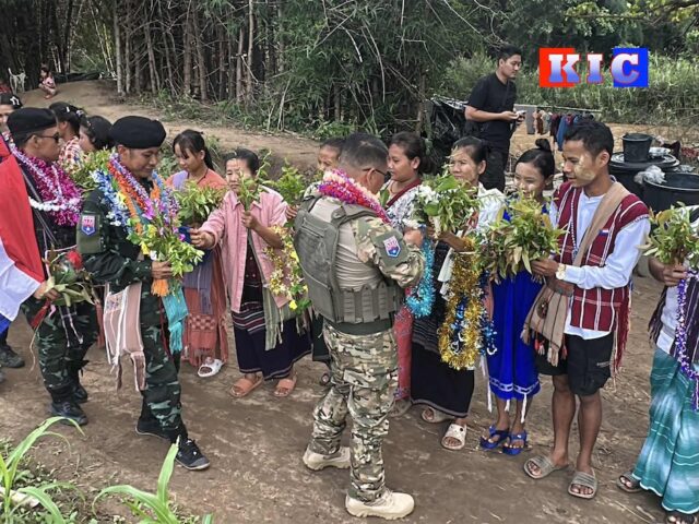 သ့ၣ်ဘီဘိလီၢ်ကဝီၤကမျၢၢ်မၤလၤကပီၤသိၣ်ဒူလၢထီၣ်န့ၢ်ပယီၤသုးကလၢၤ