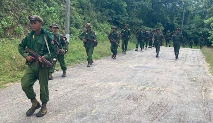 ပယီၤသုးကျိၤလၢဟဲထီၣ်ဖဲ(ကၠးအ့စ့ၣ်ကၠံ)တဖၣ်ဖီၣ်ဝဲပှၤသဝီဖိသ့ၣ်တဖၣ်လၢတၢ်ကမၣ်တအိၣ်နီမံၤ