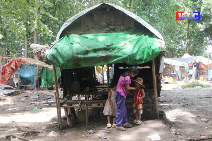တကီၢ်ခါသူမှဲကျိကၢၢ်ခိၣ်ပှၤလီၢ်အိၣ်ကမှံဖိသ့ၣ်တဖၣ်လိၣ်ဘၣ်ဝဲဂ့ၢ်ဂီၢ်အူတၢ်ဆီၣ်ထွဲမၤစၢၤ