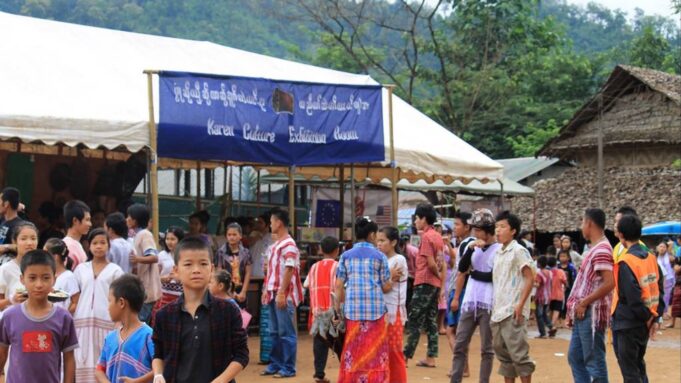 အဆိကတၢၢ် ကၠီၣ်တဲၣ်ကကိးဘၣ်ကီဘၣ်ခဲဒဲကဝီၤဖိလၢကလဲၤဖံးမၤတၢ်အဂၤ(၃၀၀၀၀)ဘျဲၣ်