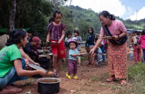 ကရ့ၣ်နံၣ်ကီၢ်စဲၣ် ၈ လါအတီၢ်ပူၤ ကဘီယူၤဒီးကျိဖးဒိၣ်အဃိ ကမျၢၢ်သံ ၁၀၆ ဂၤ