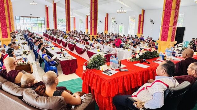 စွ့ၤကိၣ်ကိၤနံၣ်ထီၣ်သီ ဒိကရူၢ်လၢအန့ၢ်နီၣ်ဂံၢ်(၁)ခိၣ်ဖးအံၤတၢ်ကဟ့ၣ်ဝဲအကလီၢ်(၁၀၀၀)ကၠး