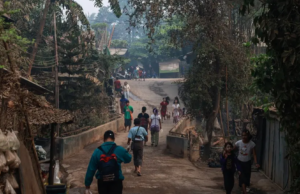 ကၠီၣ်တဲၣ်ခီပနံၣ်အဖျၢၣ်(၁၀)ကဟဲကိးကဒီးပှၤမၤတၢ်ဖိလၢမဲၢ်လးဒဲကဝီၤ,ပှၤဒဲကဝီၤဖိသးစၢၢ်စၢတၢ်ဖံးတၢ်မၤလီၤစှၤဝဲ