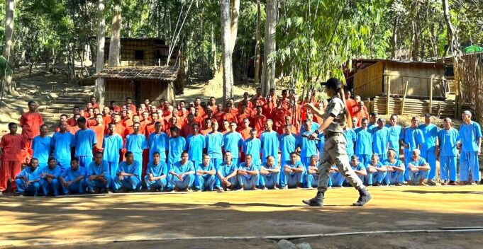 ကရ့ၣ်နံၣ် မဲၤစဲၣ်ပှၤဃိၥ်ဖိလဲၤဒိးဖီၣ်အသးလၢကီၢ်ကၠီၣ်တဲၣ်အအိၣ် အိၣ်ထီၣ်တုၤလၢ(၃၀)ဘျဲၣ်