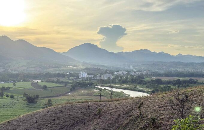 ပယီၤသုးကဘီယူၤမၤတၢ်ထီၣ်ဒုးလၢရၤမတံဝ့ၢ်ကလံၤထံးဟီၣ်ကဝီၤတကပၤ