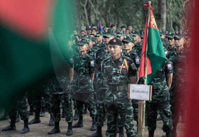 (သုးက့ ၅)တလါအတီၢ်ပူၤ တၢ်ဒုးကဲထီၣ်(၁၂၀)ဘျဲၣ်, ပယီၤသုးသံ(၃၀)ဘျဲၣ်အကျါပၣ်ဃုၥ်သုးရ့ၣ်ခိၣ်-၂ တဂၤ