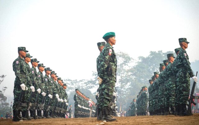 (သုးက့ ၁)ဟီၣ်ကဝီၤလါမ့ၤတလါအတီၢ်ပူၤ တၢ်ဒုးကဲထီၣ်(၂၄)ဘျီ,ပယီၤသုးပၥ်ဖှိၣ်သံ(၂၁)ဂၤဒီး ကဘီယူၤအဃိကမျၢၢ်သံ ဘၣ်ဒိ (၅)ဂၤ
