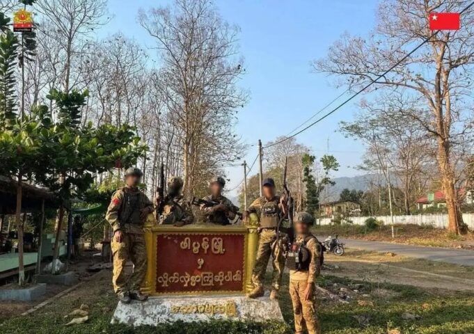 တၢ်ဒုးက့ၤဆူၣ်ထီၣ်ကဒါလၢဖၣ်ပူၣ်ဒီးဂီၤလ့ၤ,သုးကလၢၤသုတလီၤတဂ့ၤအဂီၢ်ပယီၤသုးခီၣ်ဆၢဒီသဒၢအသးလၢကဘီယူၤ