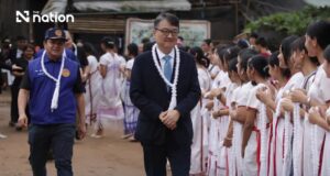 ဒဲကဝီၤဖိ တၢ်အီၣ်ဒီး သွဲၣ်လးအဂီၢ် ကလံၤထံးခိရံယါပဒိၣ် မၤစၢၤဝဲ အမဲရကၤစ့ဒီလၢ်(၁၂၀,၀၀၀)